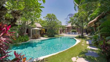 Lataliana luxury private villa with pool