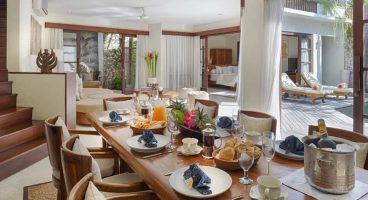 2-bedroom luxury villa seminyak - dining area