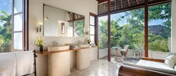 seminyak-bali-villa-kubu-master-bathroom-villa-0