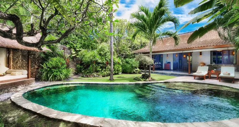 v8-pool-blue-sky-2